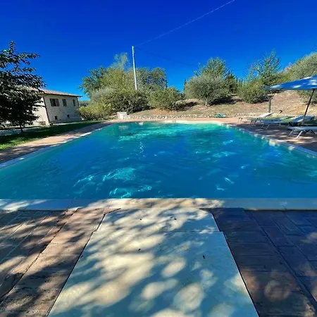 Fabulously Located In Luscious Grounds Play Area For Children Sleeps 10 ヴィラ