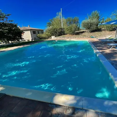Villa Fabulously Located In Luscious Grounds Play Area For Children Sleeps 10 Petroro