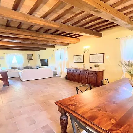 Villa Fabulously Located In Luscious Grounds Play Area For Children Sleeps 10