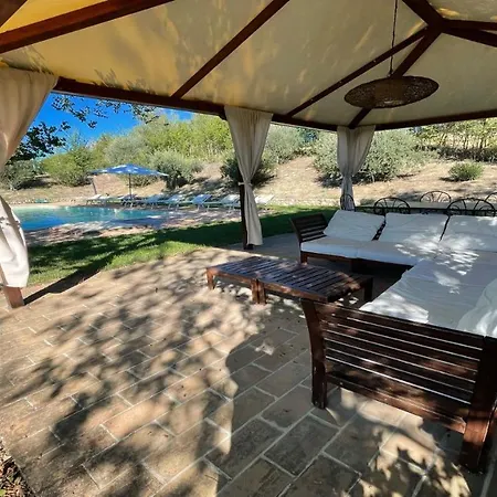 Fabulously Located In Luscious Grounds Play Area For Children Sleeps 10 Petroro