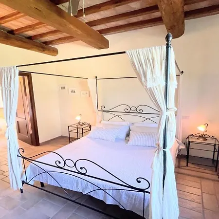 Villa Fabulously Located In Luscious Grounds Play Area For Children Sleeps 10 *