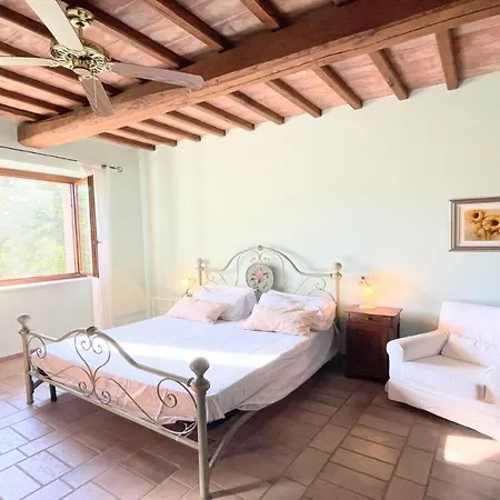 Fabulously Located In Luscious Grounds Play Area For Children Sleeps 10 Villa