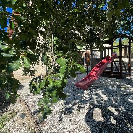 Villa Fabulously Located In Luscious Grounds Play Area For Children Sleeps 10