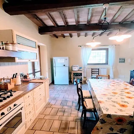 ヴィラ Fabulously Located In Luscious Grounds Play Area For Children Sleeps 10 Petroro