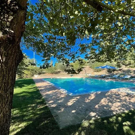 Fabulously Located In Luscious Grounds Play Area For Children Sleeps 10 *