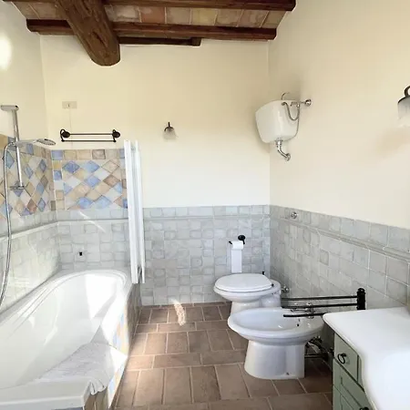 Villa Fabulously Located In Luscious Grounds Play Area For Children Sleeps 10