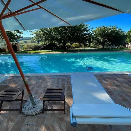 Villa Fabulously Located In Luscious Grounds Play Area For Children Sleeps 10