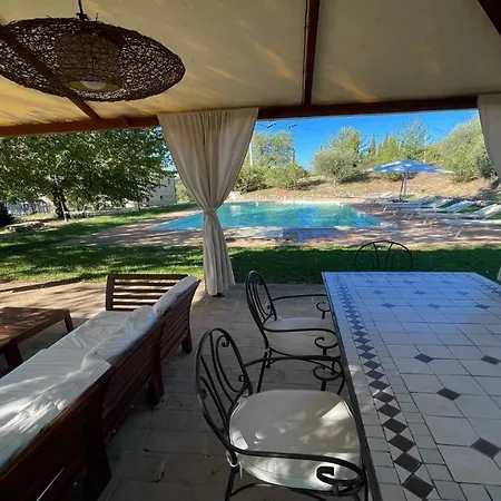 Fabulously Located In Luscious Grounds Play Area For Children Sleeps 10 Villa