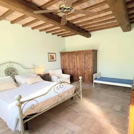 ヴィラ Fabulously Located In Luscious Grounds Play Area For Children Sleeps 10 Petroro